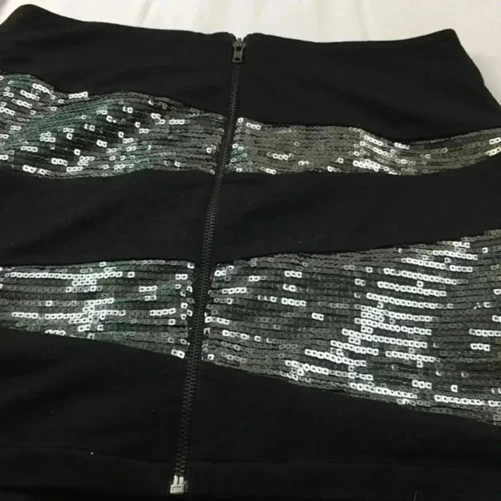 Forever 21 ladies skirt LG